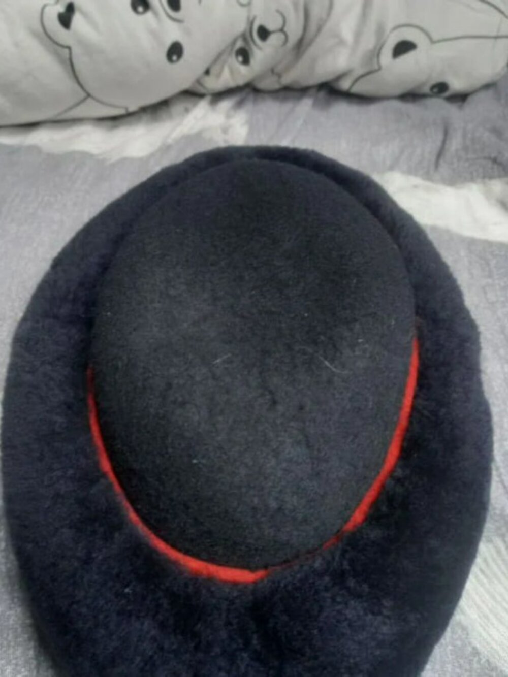 fur hat - Picture 2 of 3